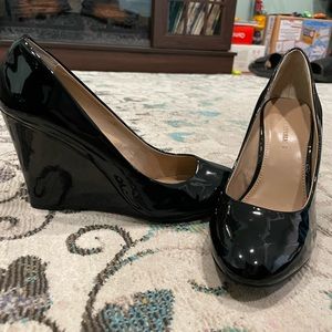 Banana Republic patent leather wedge heels